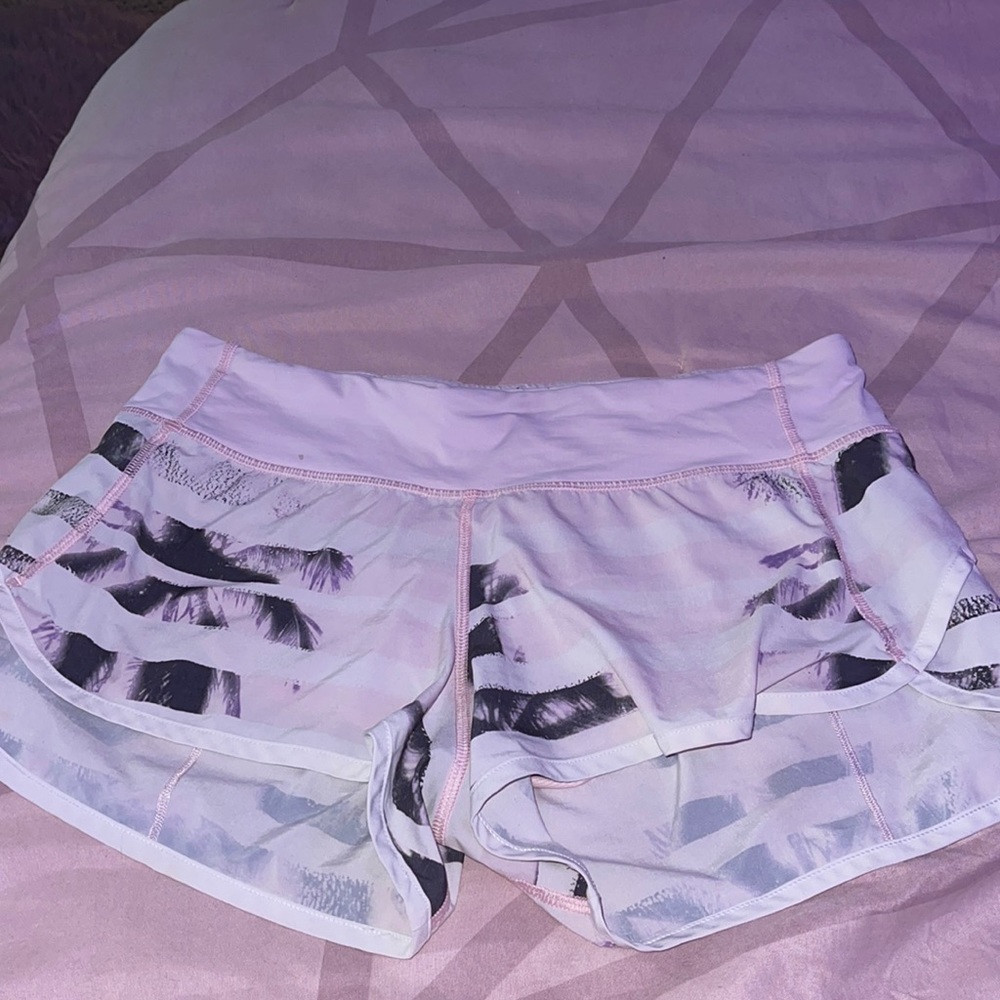 lulu shorts !